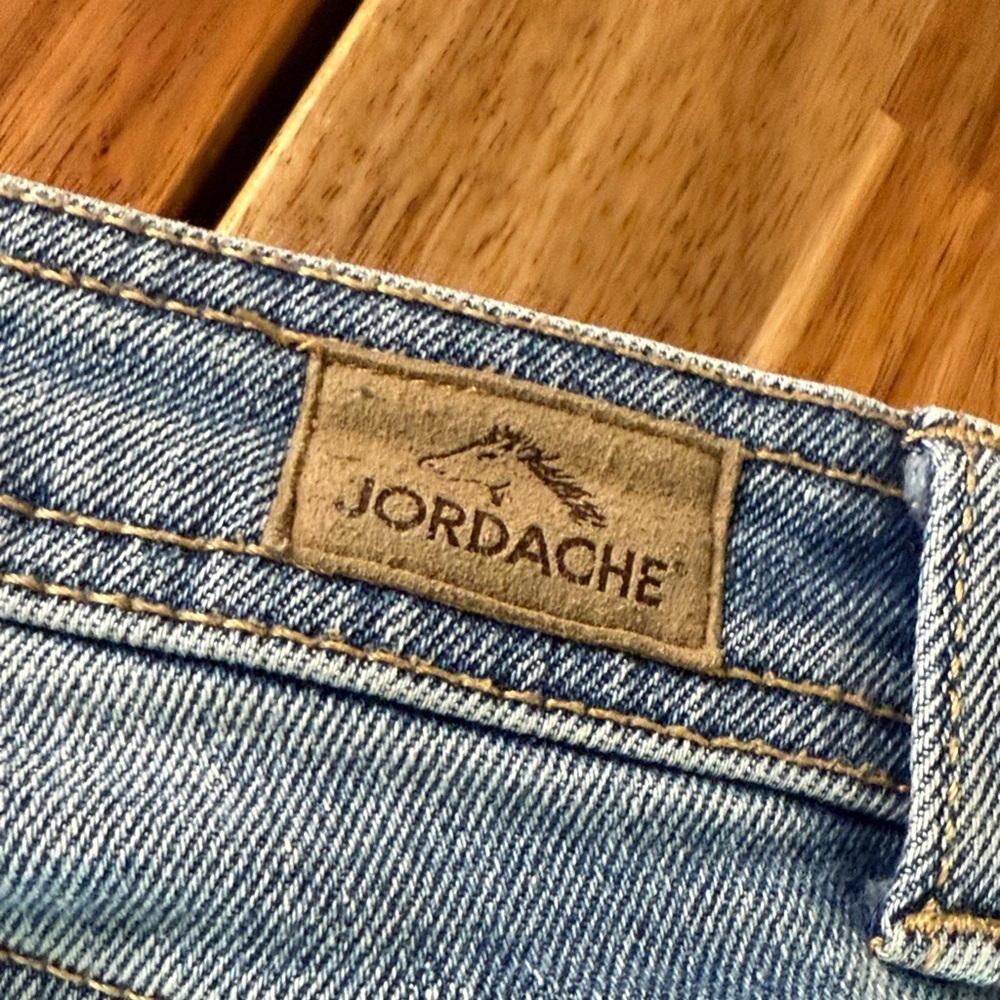 Jordache Sky Blue High Rise Curvy Mom Jeans - Size 12 - Picture 13 of 13